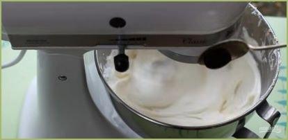 Белково-масляный крем на швейцарской меренге - фото шаг 6
