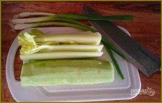 Овощной салат с сельдереем - фото шаг 2