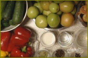 Салат из помидор и огурцов на зиму - фото шаг 1