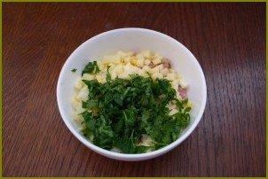 Салат с сыром и сухариками - фото шаг 4