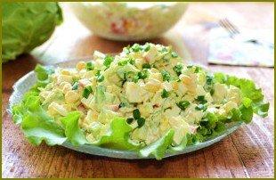 Крабовый салат с капустой и огурцом - фото шаг 9