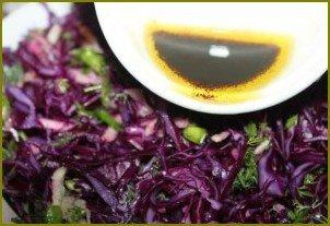 Салат к шашлыку из капусты - фото шаг 9