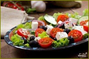 Греческий салат с моцареллой - фото шаг 9