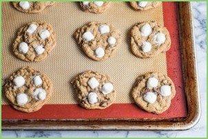 Песочное печенье с шоколадом и маршмеллоу - фото шаг 13