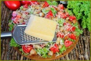 Салат из помидор с курицей и сыром - фото шаг 6