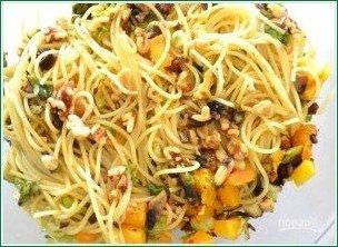 Спагетти с тыквой и овощами