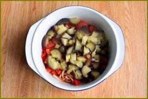 Салат из баклажанов с помидором и перцем - фото шаг 6
