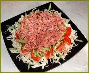 Салат из пекинской капусты с колбасой - фото шаг 6