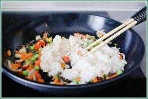 Омлет с рисом по-японски