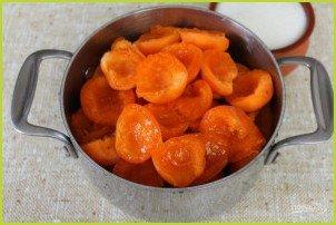 Варенье из абрикосов и слив - фото шаг 3