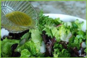 Весенний салат с французской заправкой - фото шаг 10