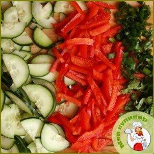 Салат с рисовой лапшой и овощами - фото шаг 3