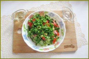 Овощной салат с капустой, помидорами, огурцами и зеленью - фото шаг 7