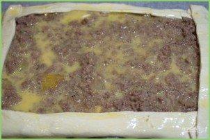 Пирог из слоеного бездрожжевого теста с фаршем - фото шаг 7
