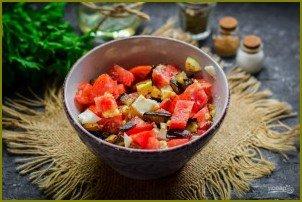 Салат из баклажанов, яиц и помидор - фото шаг 6