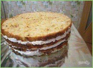 Бисквитный торт с кремом из сгущенки - фото шаг 6