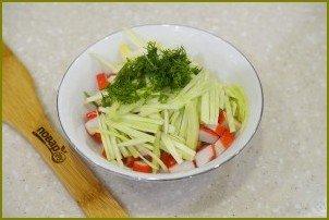 Крабовый салат с яичными блинчиками - фото шаг 6