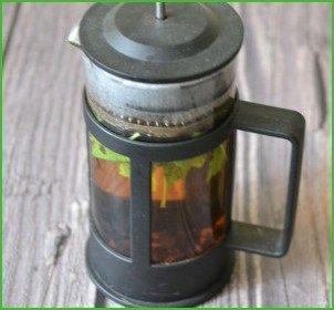 Чай из листьев черной смородины - фото шаг 3