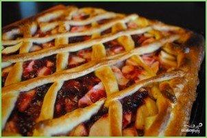 Дрожжевой пирог с яблоками и брусникой - фото шаг 12