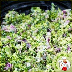 Салат из брокколи с изюмом и семечками - фото шаг 10