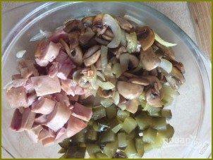 Салат с грибами и куриной грудкой - фото шаг 5