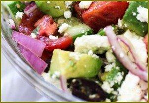 Греческий салат с авокадо - фото шаг 4