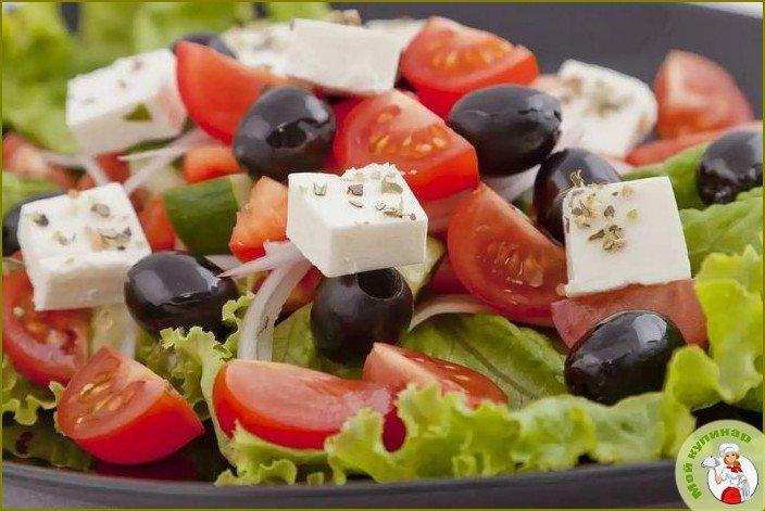 Греческий салат из помидоров черри