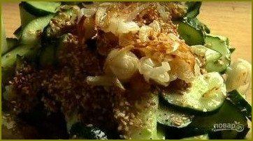 Легкий весенний салат с огурцами - фото шаг 5