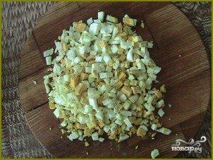 Салат с морской капустой и кукурузой - фото шаг 3