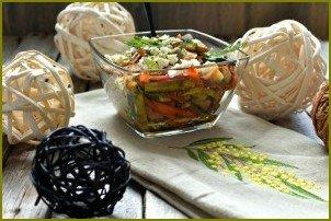 Хрустящий салат с курицей и овощами - фото шаг 4