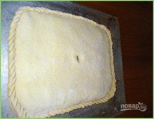 Пирог из пирожкового теста с консервой - фото шаг 7