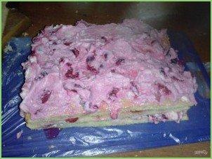 Бисквитный вишневый торт с творожным кремом - фото шаг 4