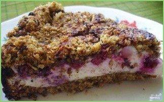 Песочный пирог с творогом и ягодами - фото шаг 4