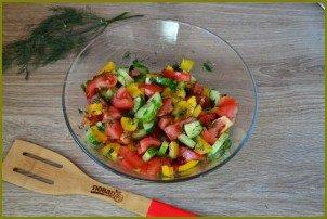 Салат из помидоров, огурцов и перцев - фото шаг 7