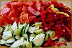 Салат на зиму с огурцами и помидорами - фото шаг 2