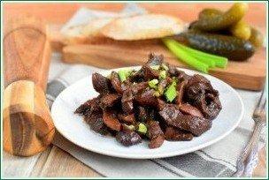 Свиные почки жареные с луком