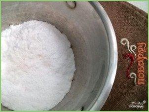 Глазурь из сахарной пудры - фото шаг 1