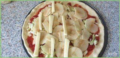  Пицца с капустой, яблоками и помидорами - фото шаг 4