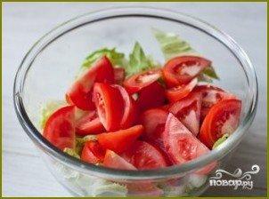 Салат из помидоров с фетой и базиликовой заправкой - фото шаг 3