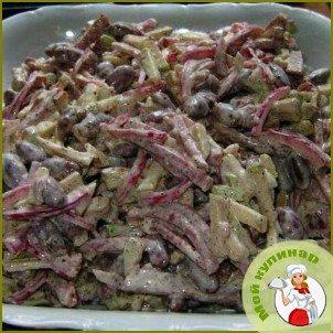 Салат с копченой колбасой - фото шаг 10