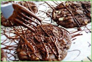Шоколадное печенье с орехами - фото шаг 5