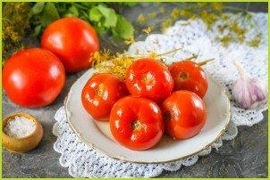Квашеные помидоры с чесноком и зеленью - фото шаг 8