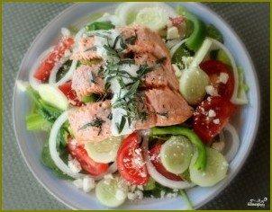 Греческий салат с семгой - фото шаг 9