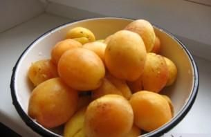 Варенье из абрикосов дольками - фото шаг 1