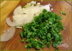 Салат из кальмаров с яйцом и кукурузой - фото шаг 2