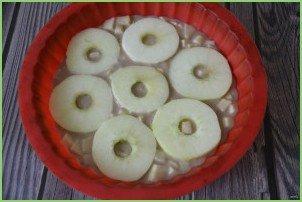 Шарлотка из рисовой муки с яблоками - фото шаг 10