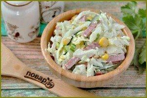 Салат с капустой, колбасой и кукурузой - фото шаг 8