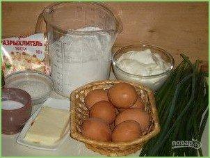 Пирог с луком и яйцами - фото шаг 1