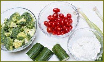 Салат из брокколи и овощей - фото шаг 1