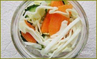 Салат из капусты и огурцов на зиму - фото шаг 6